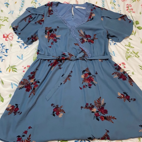 Floral dress - Picture 1 of 4